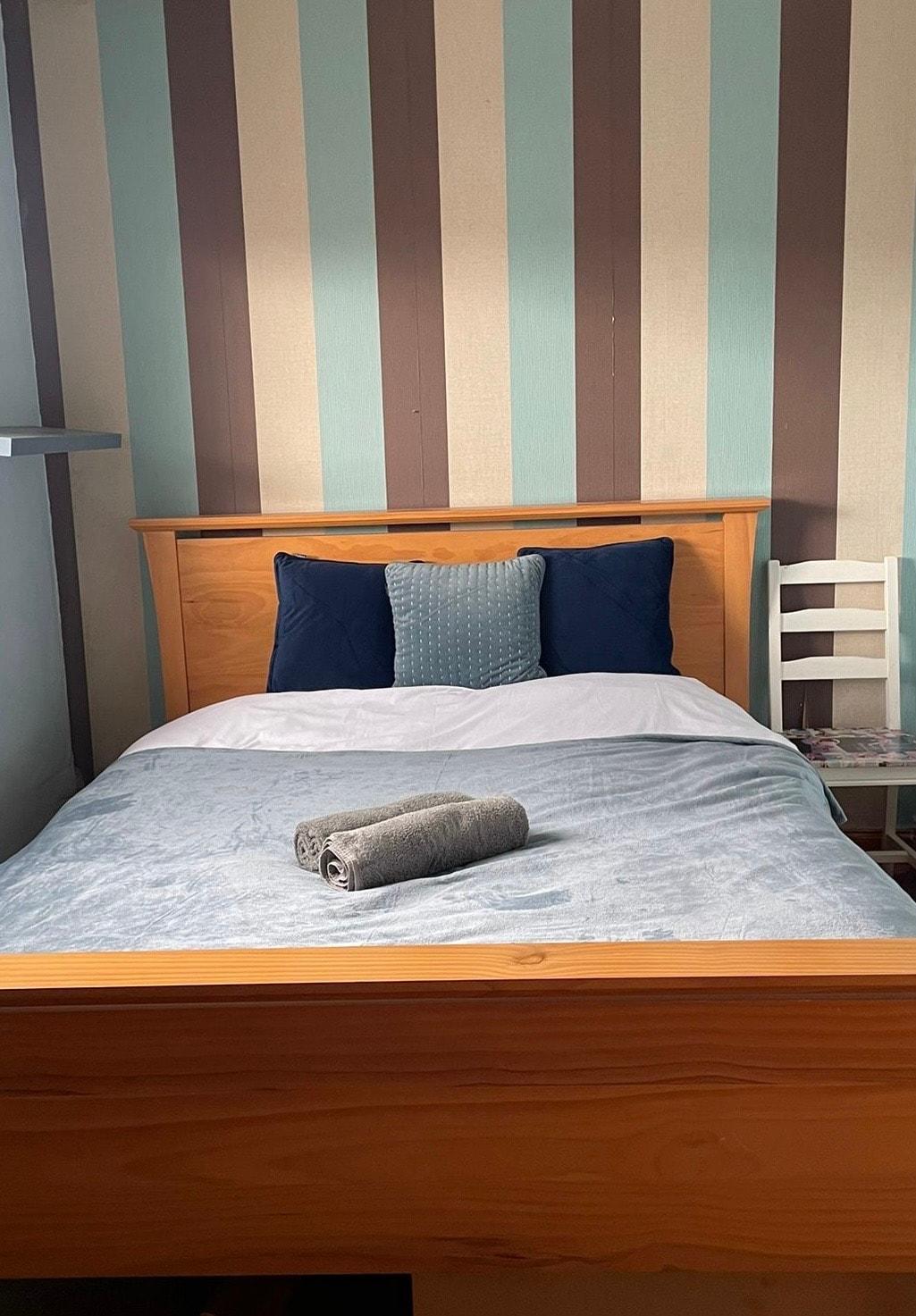 Free Parking | Sleeps 6 | Central | Good Location