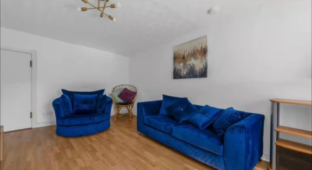 Sleeps 6 | Central | 3 Bedrooms | Free Parking