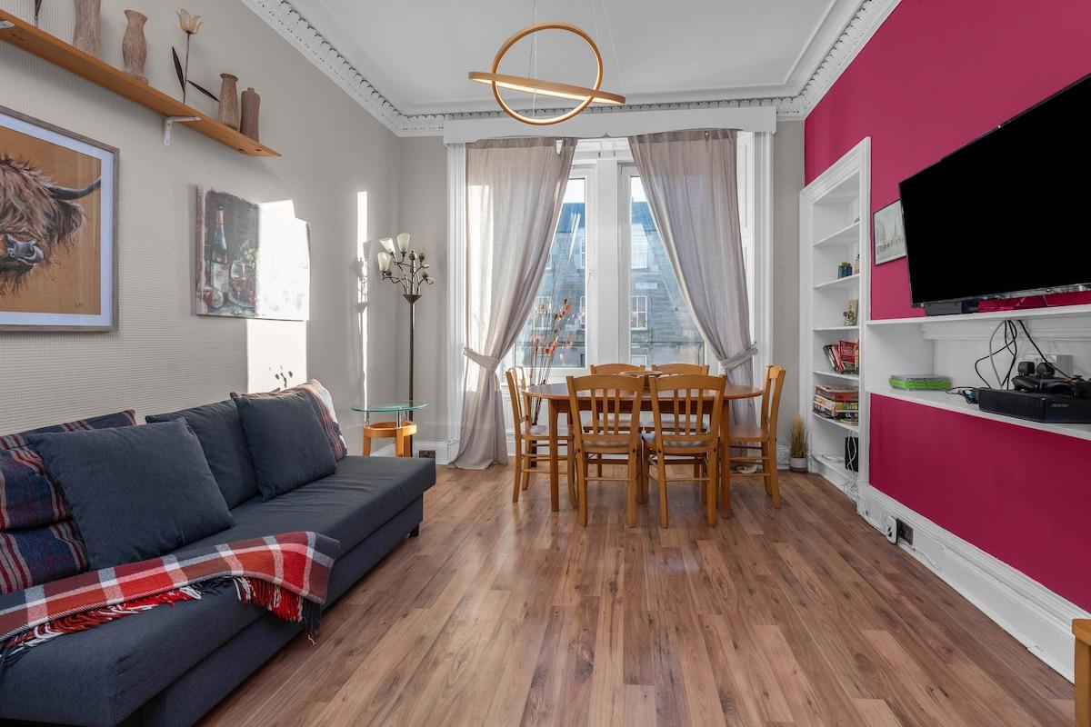 Free Parking | City Centre | Sleeps 9 | 3 Bedrooms5