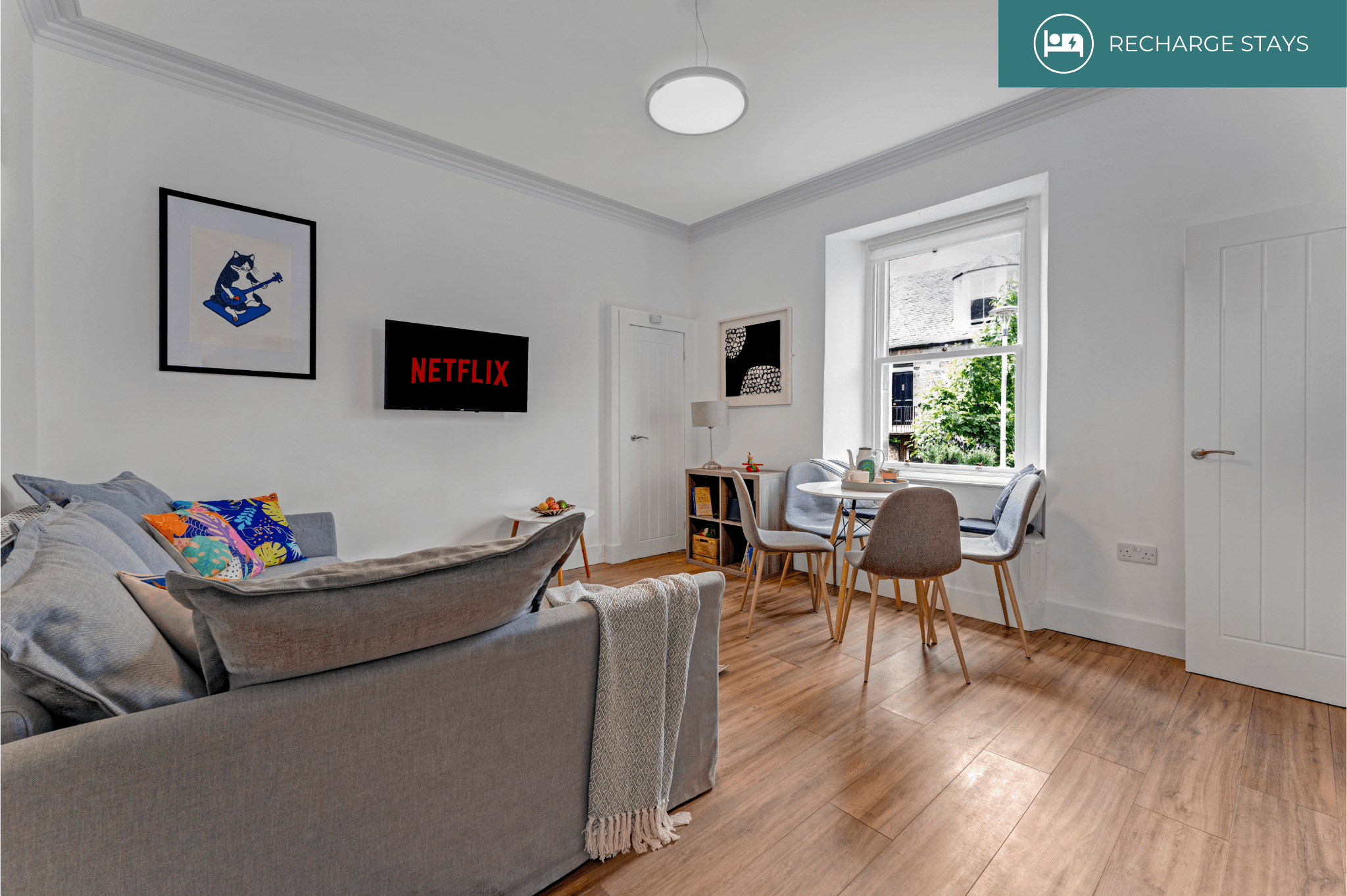 City Centre | Sleeps 5 | 2 Bedrooms | Stylish4